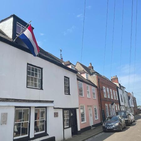 The Swan Inn Harwich Buitenkant foto